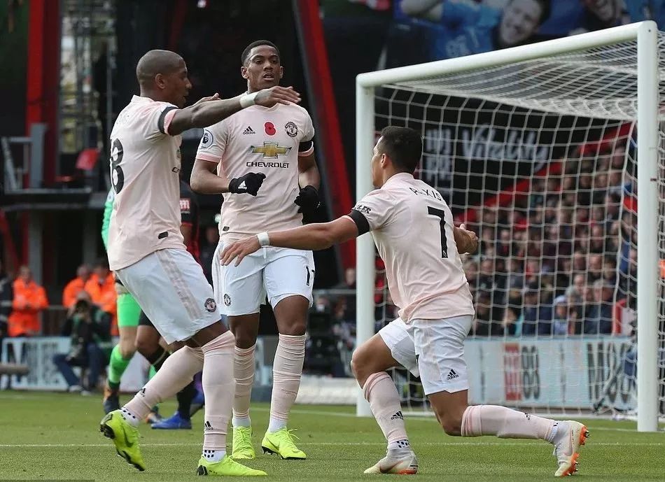  特里皮尔精准任意球绝杀伯恩茅斯  