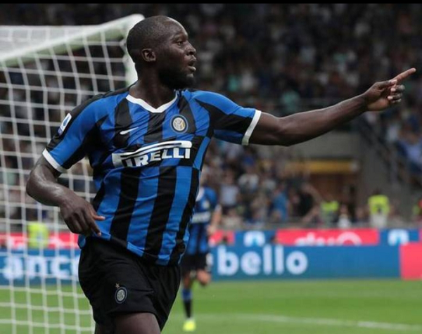  尤文图斯新援首秀破门助球队登顶积分榜  