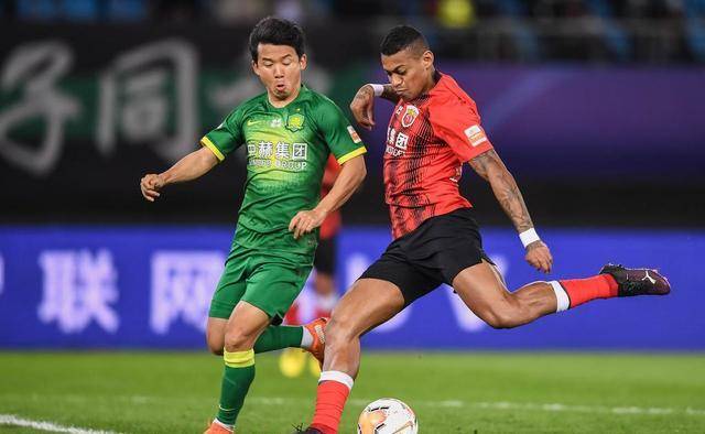  乌迪内斯反击犀利，闪电战击溃国米防线