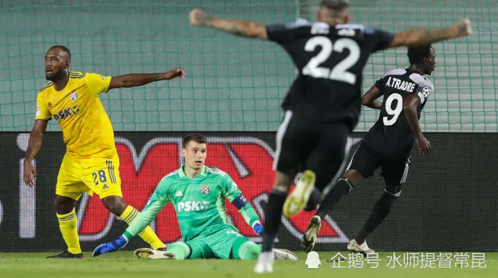  斯特拉斯堡定位球战术奏效，头球破门拿下关键战