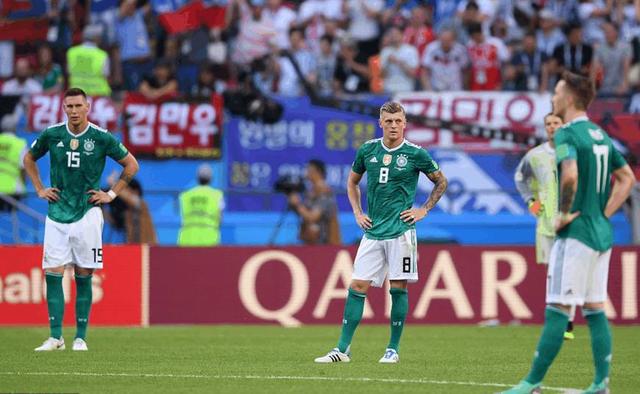  沙尔克04门将高接低挡多次神扑保住球队客场宝贵平局